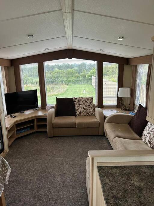 Red Squirrel Holiday Home In The Countryside, 10 Mins To Lligwy Beach Llandyfrydog Exteriér fotografie